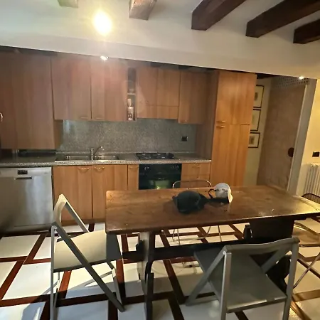 1 Ca'Del Traghetto Family Apartment Venezia Esterno foto